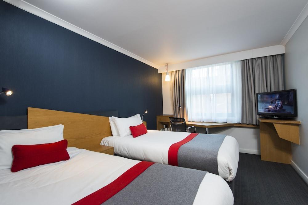Holiday Inn Express Derby Pride Park By Ihg Exterior photo