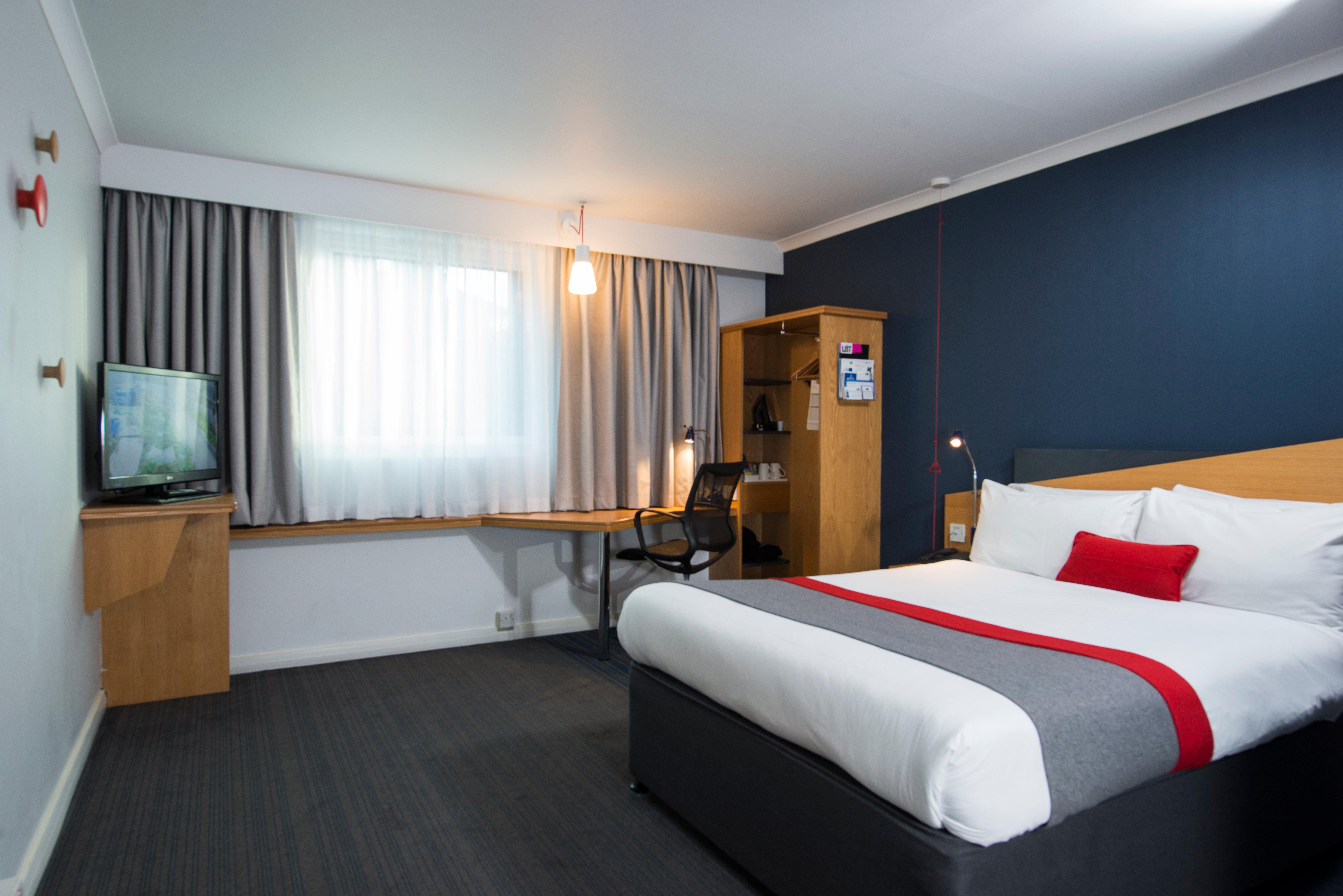 Holiday Inn Express Derby Pride Park By Ihg Exterior photo