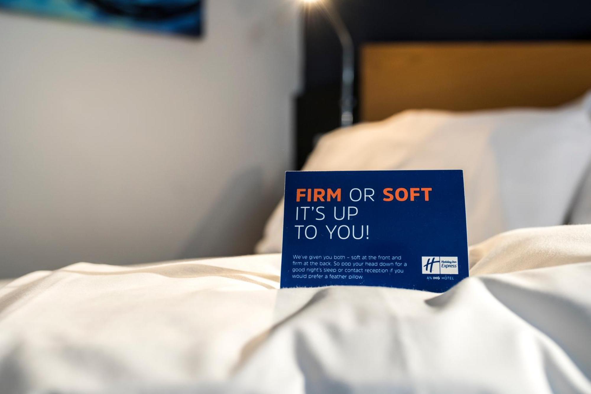 Holiday Inn Express Derby Pride Park By Ihg Room photo