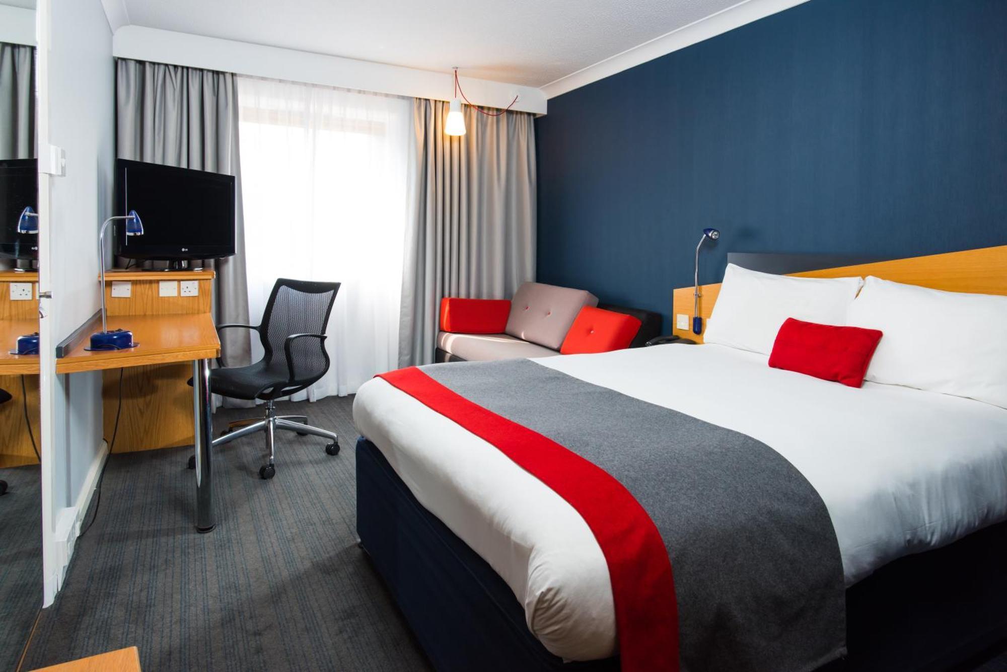 Holiday Inn Express Derby Pride Park By Ihg Exterior photo