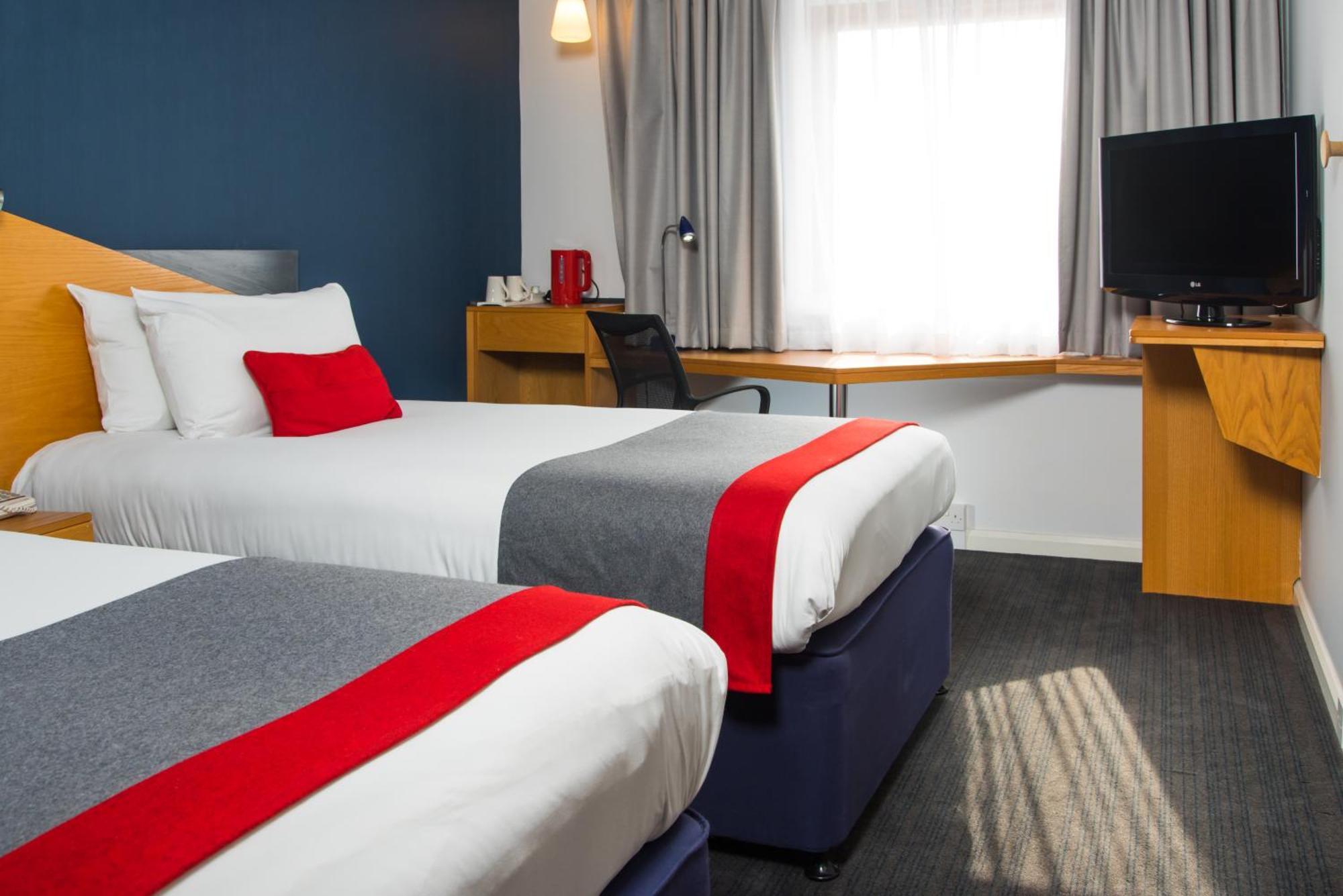 Holiday Inn Express Derby Pride Park By Ihg Exterior photo