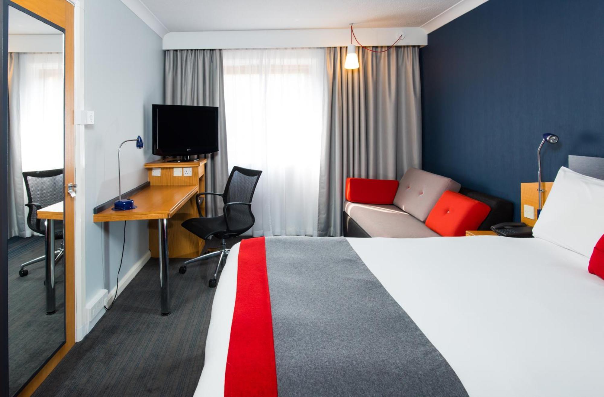 Holiday Inn Express Derby Pride Park By Ihg Exterior photo