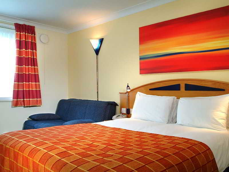 Holiday Inn Express Derby Pride Park By Ihg Exterior photo