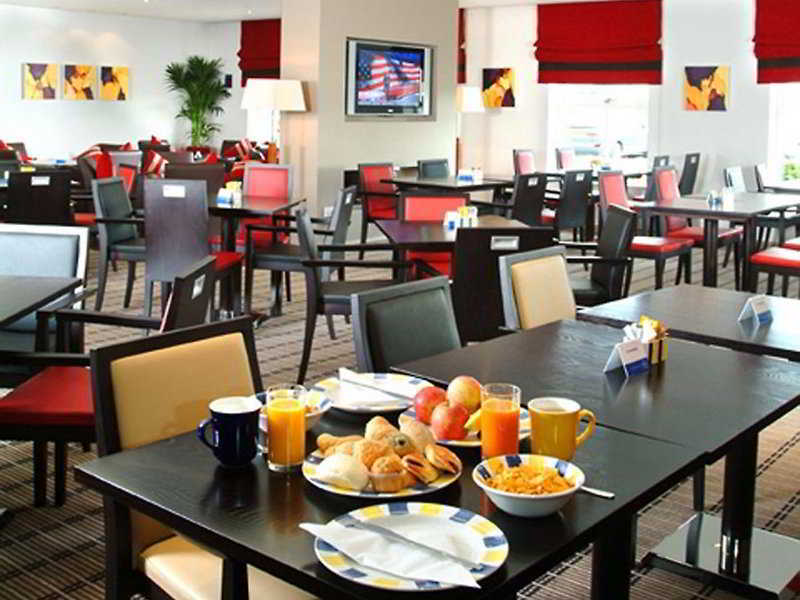 Holiday Inn Express Derby Pride Park By Ihg Exterior photo